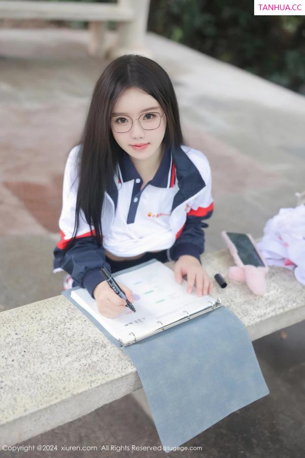   [XiuRen]高清写真图 2024.04.02 No.8335 小薯条nienie 美臀性感第49张图片
